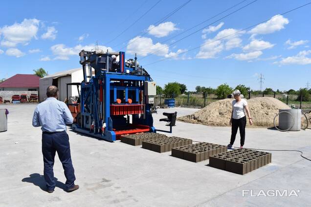 Mobile vibrating press Svemlo SUMAB 4800.